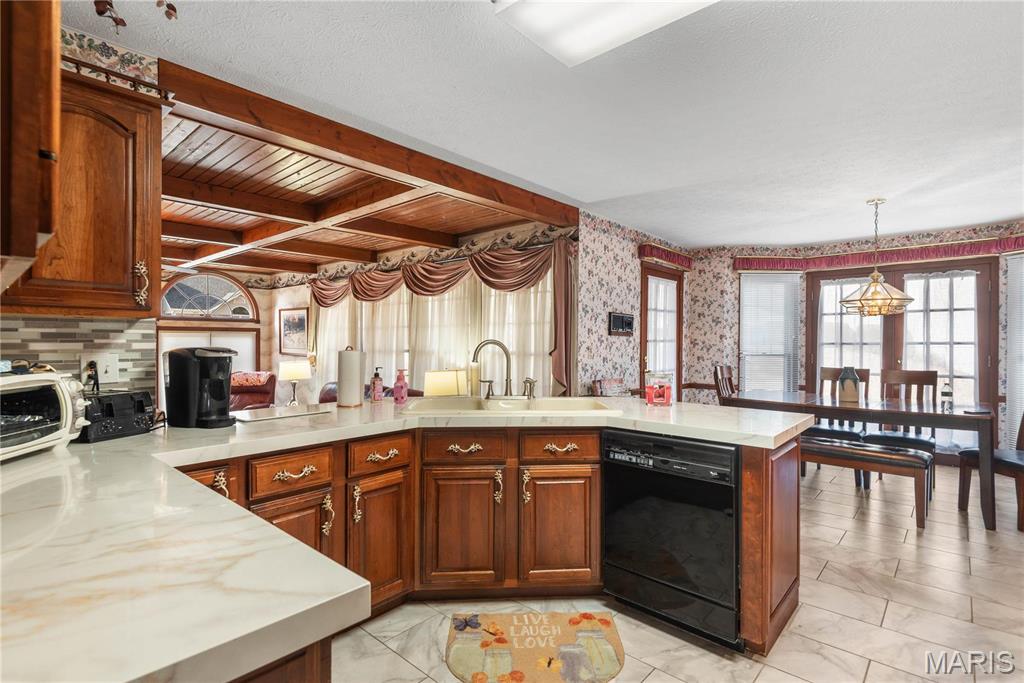 1 White Birch Lane Property Photo 15