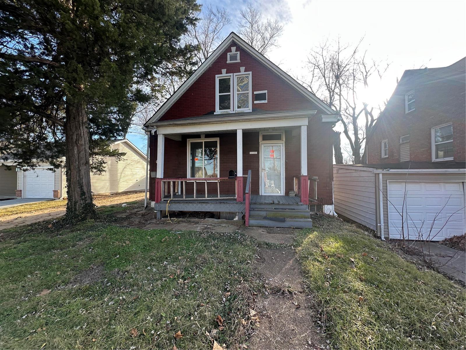6732 Robbins Avenue Property Photo