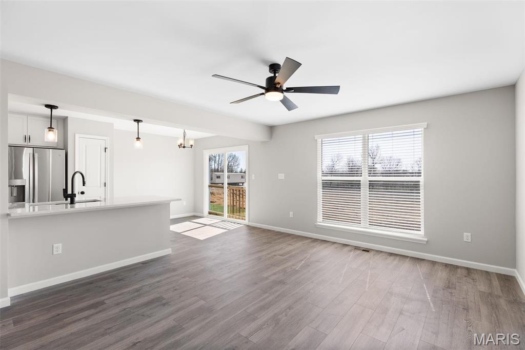 1072 Vardon Meadows Drive Property Photo 3