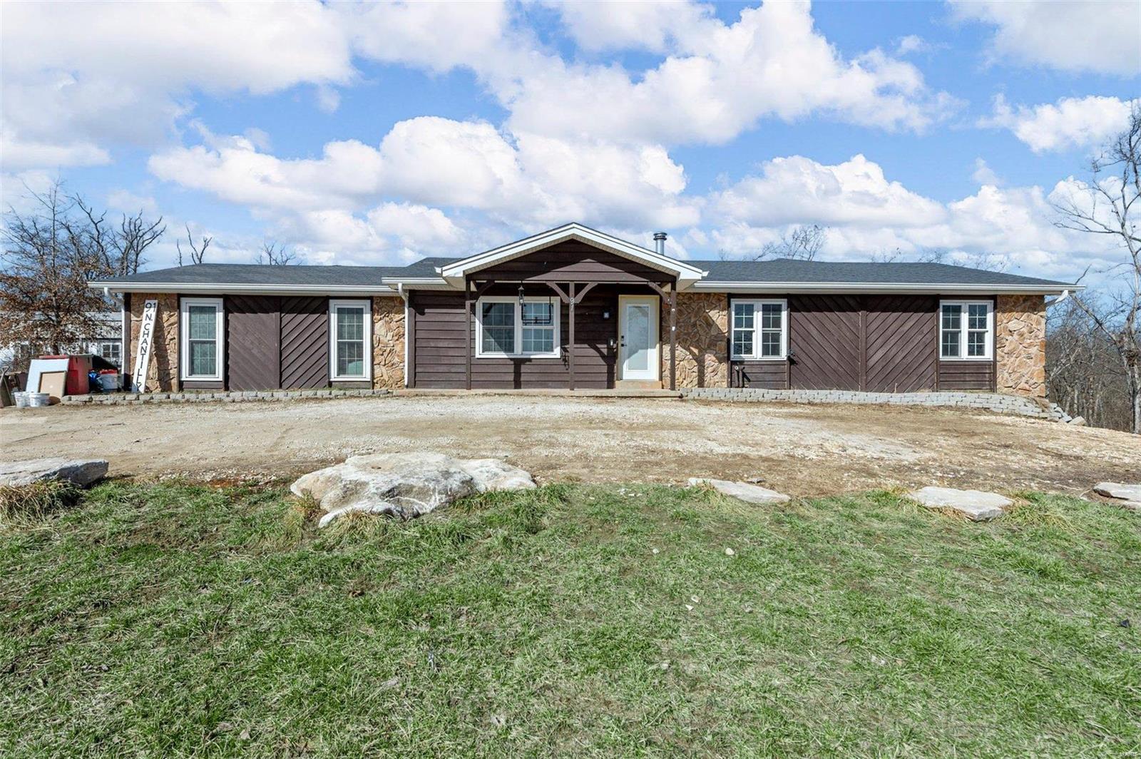 91 N Chantilly Road Property Photo