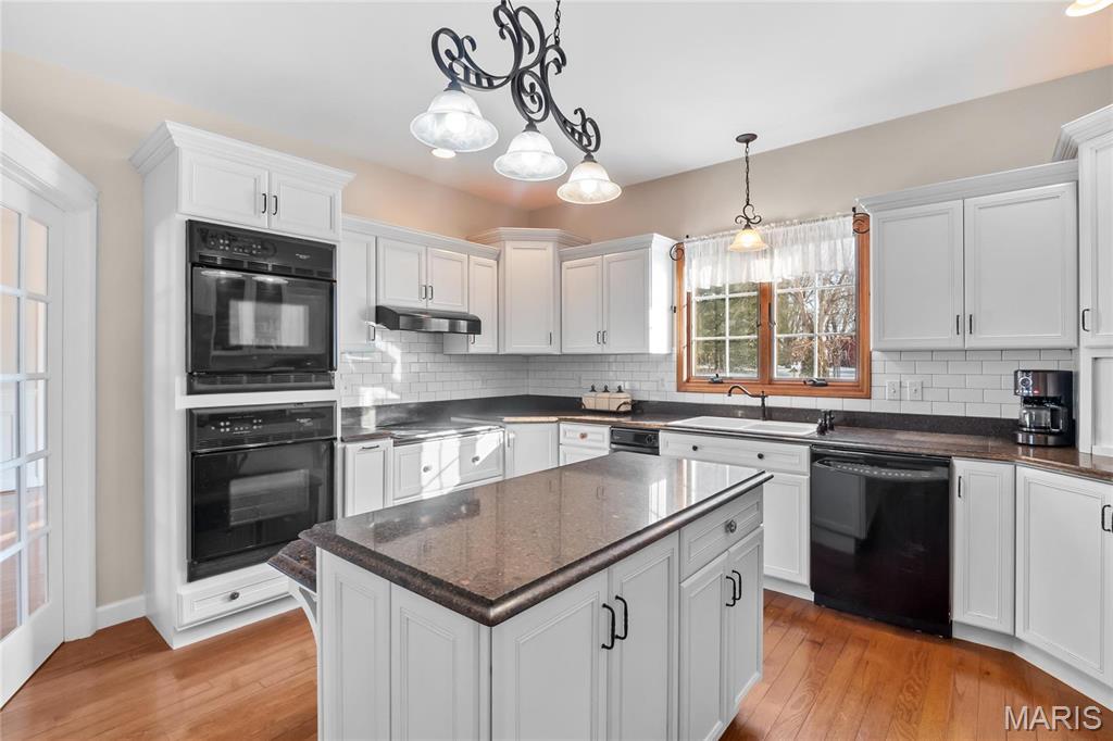 882 Edwards Street Property Photo 15