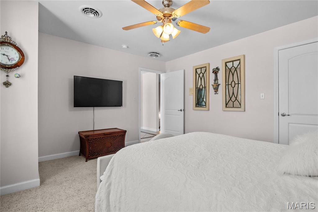 882 Edwards Street Property Photo 32