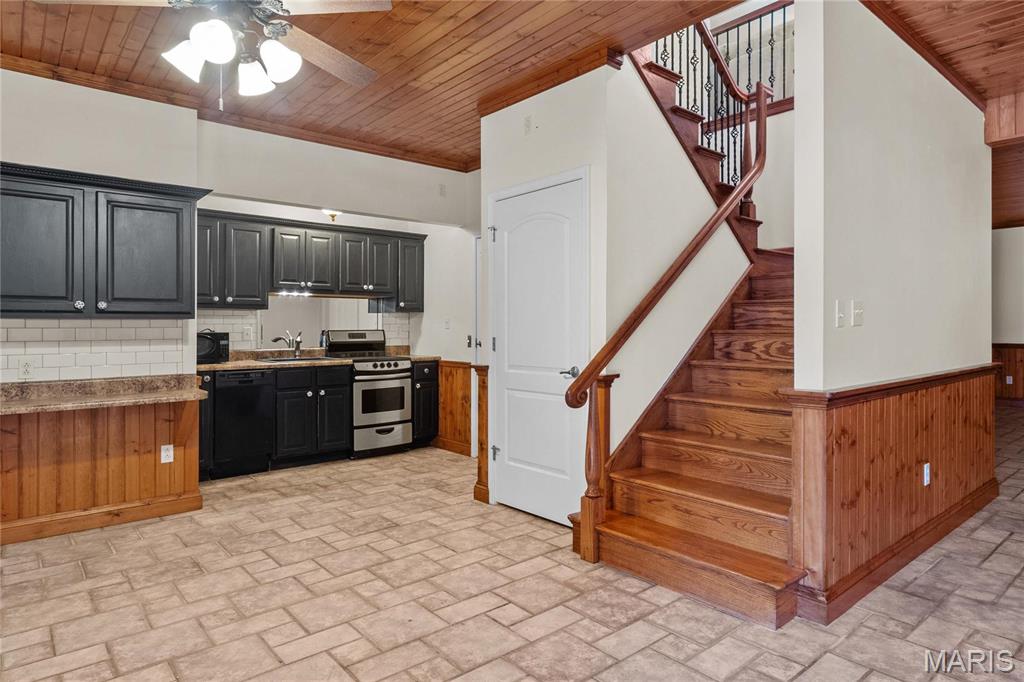 882 Edwards Street Property Photo 36