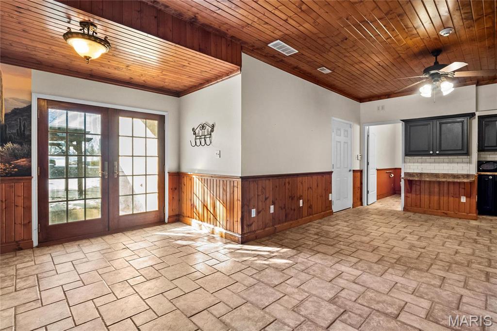882 Edwards Street Property Photo 39