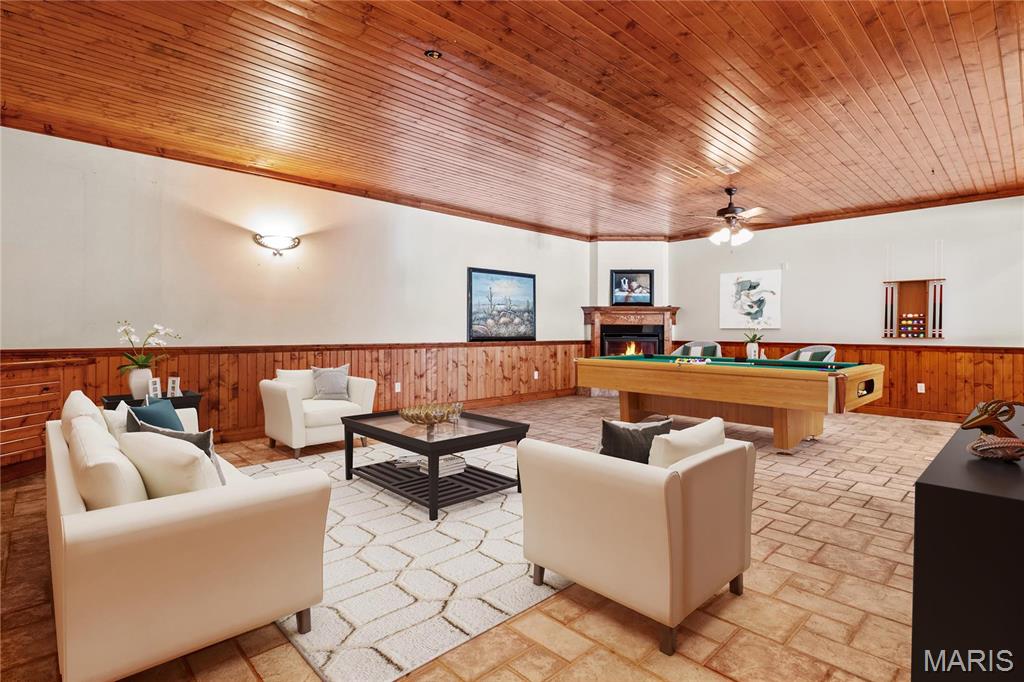 882 Edwards Street Property Photo 45