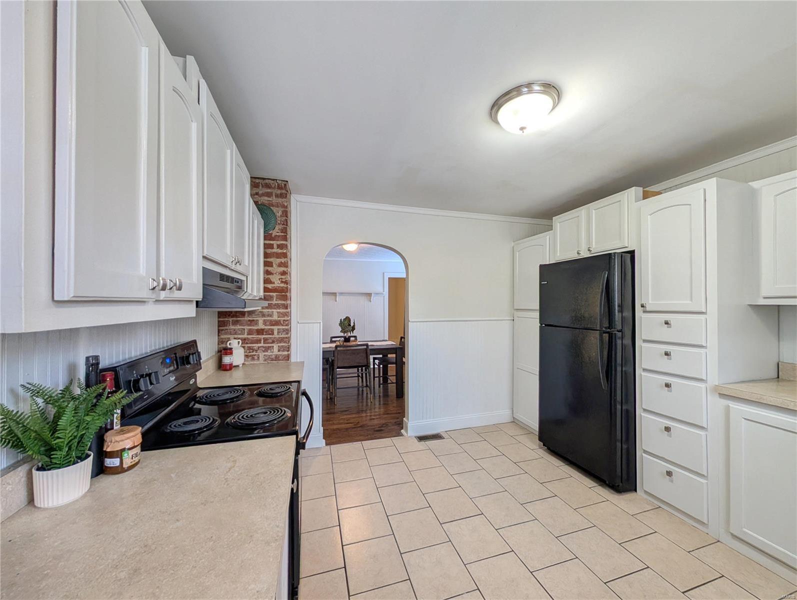 526 W Saint Louis Street Property Photo 8
