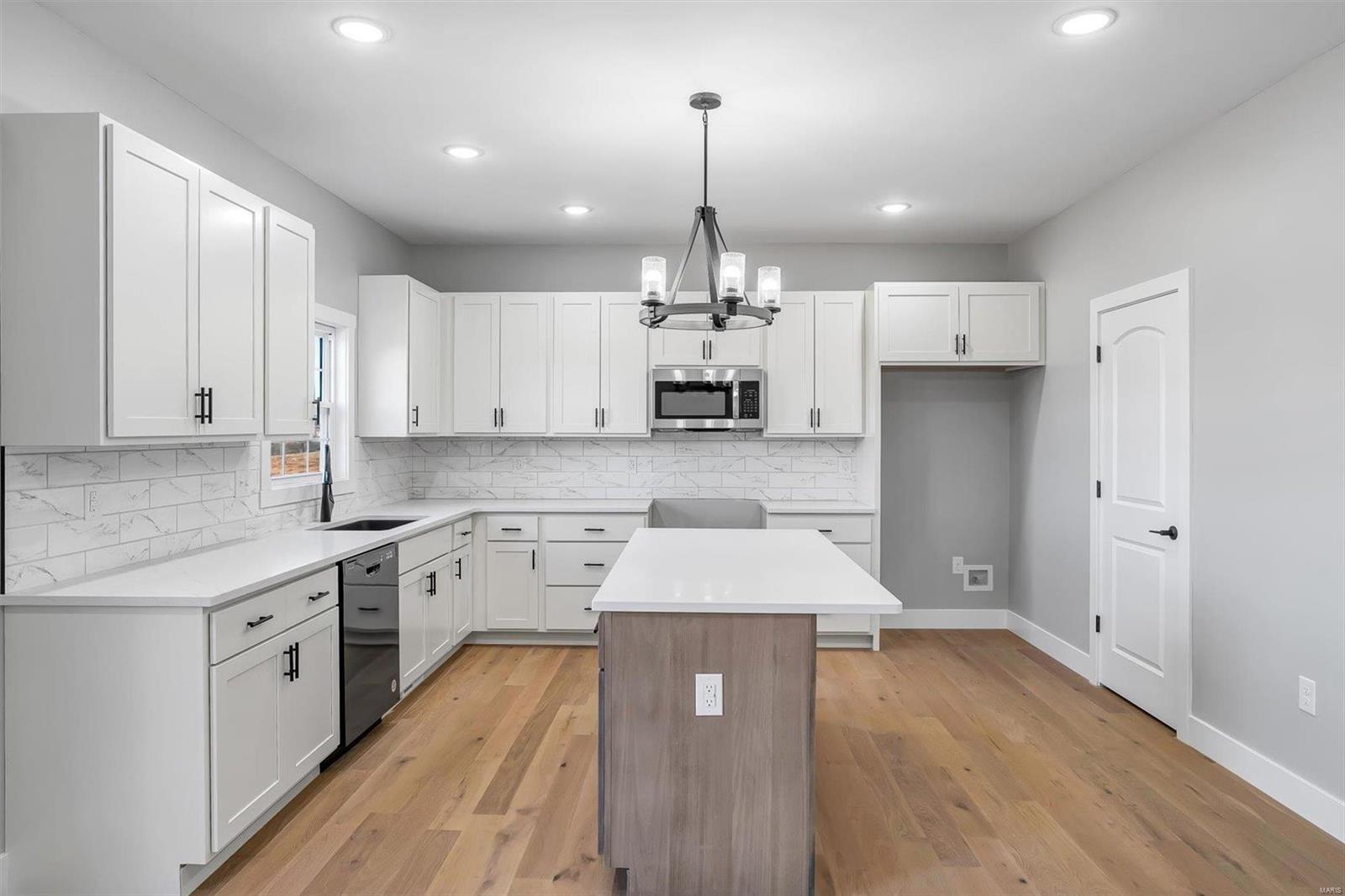 2217 Wind Crest Court Property Photo 14