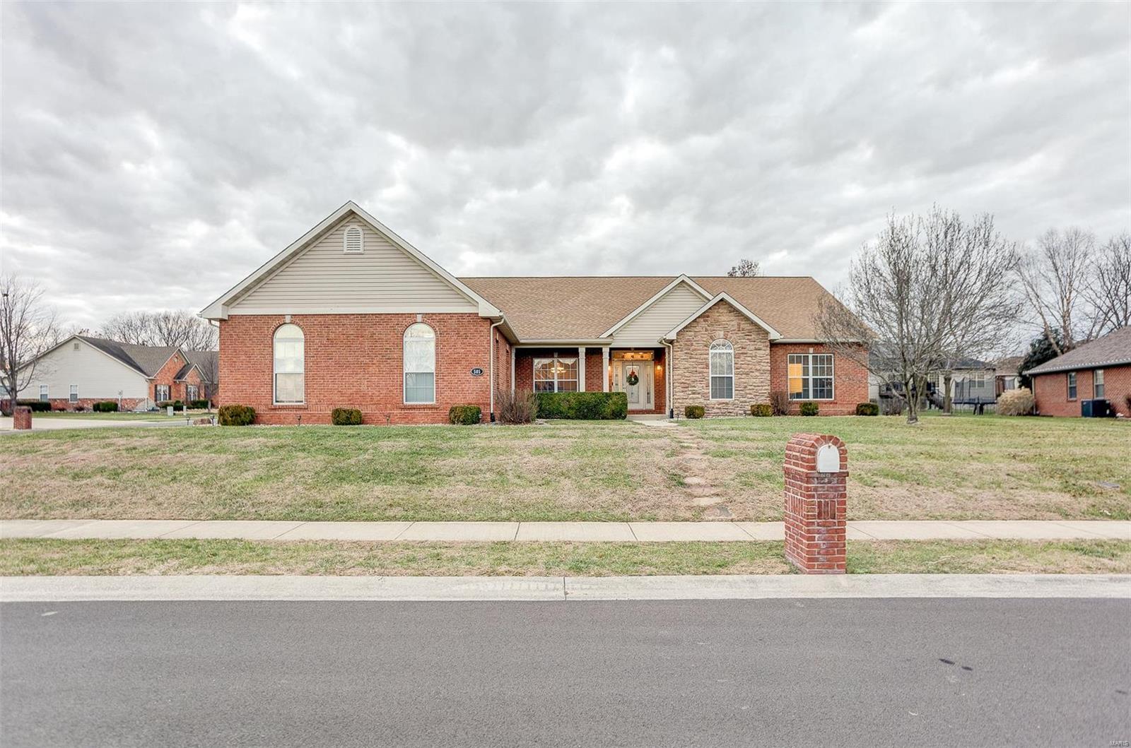 505 Overbrook Circle Property Photo