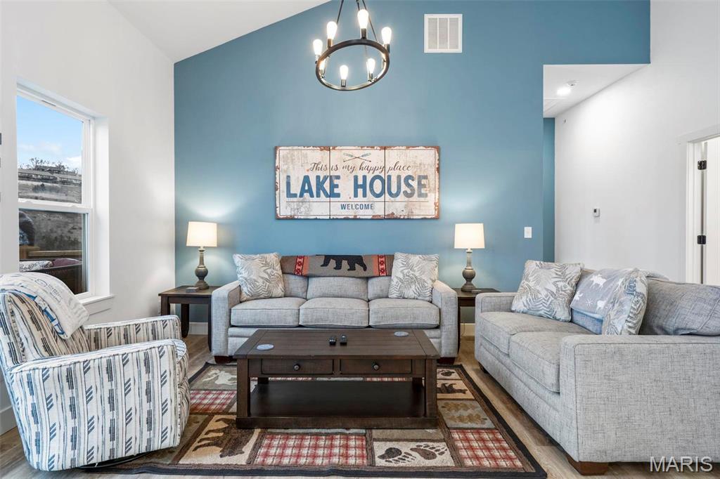 278 Majestic Circle Property Photo 4