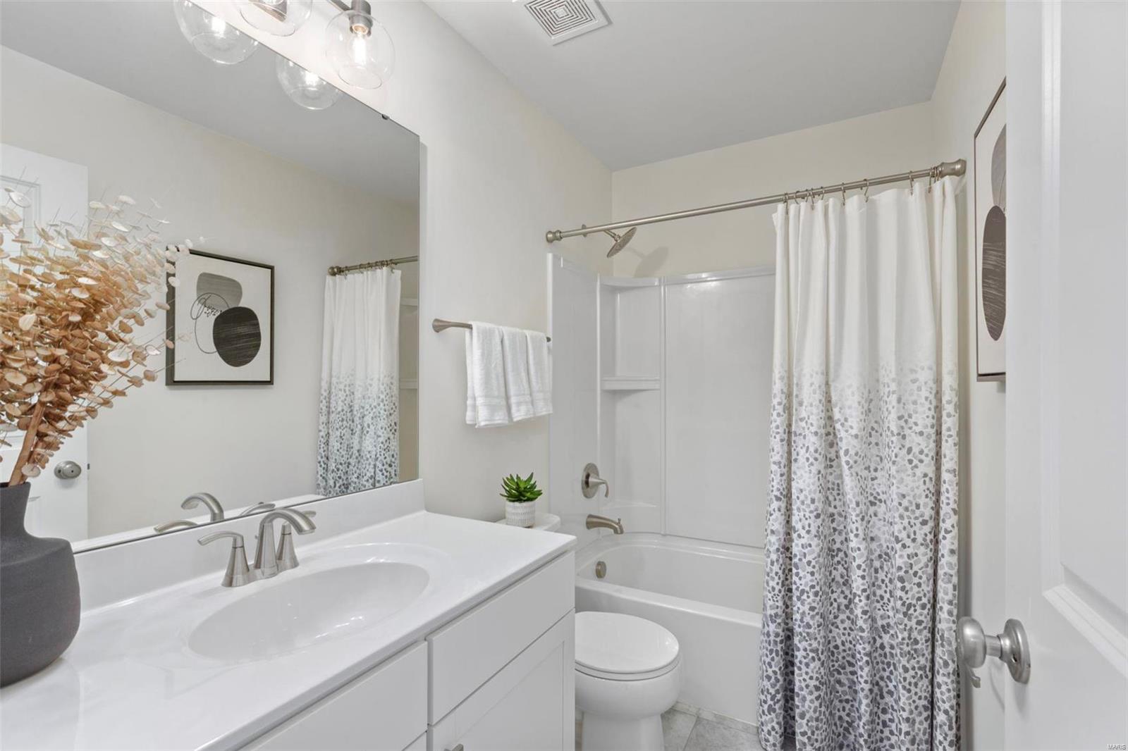 1035 Red Fox Drive Property Photo 21