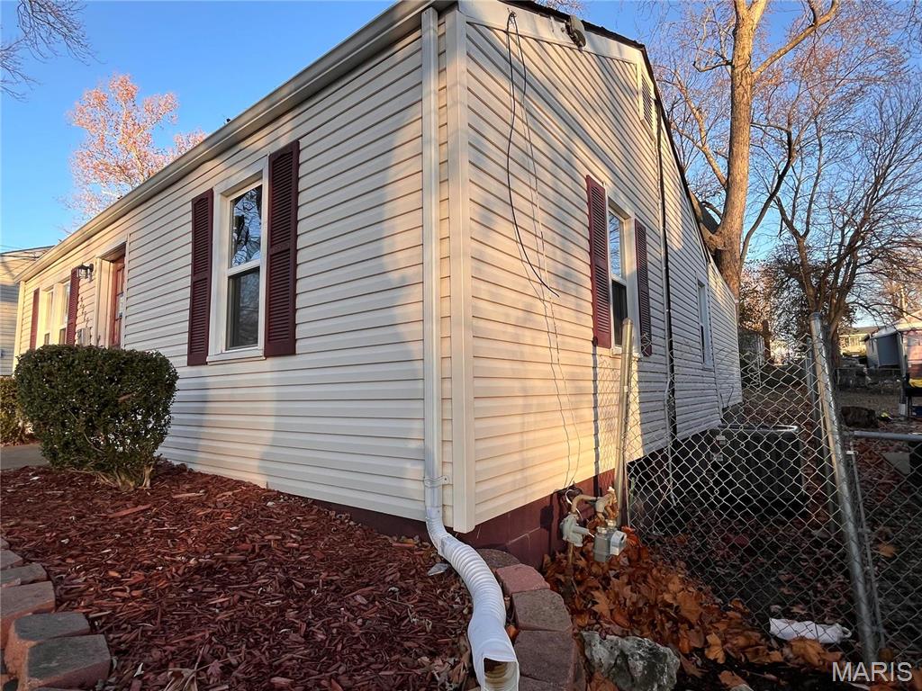 3222 W Tennyson Avenue Property Photo 3