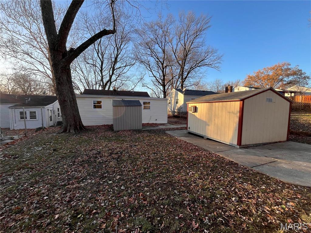 3222 W Tennyson Avenue Property Photo 5