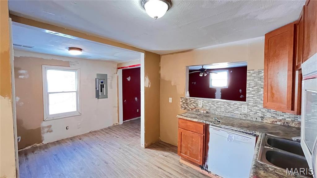 3222 W Tennyson Avenue Property Photo 6