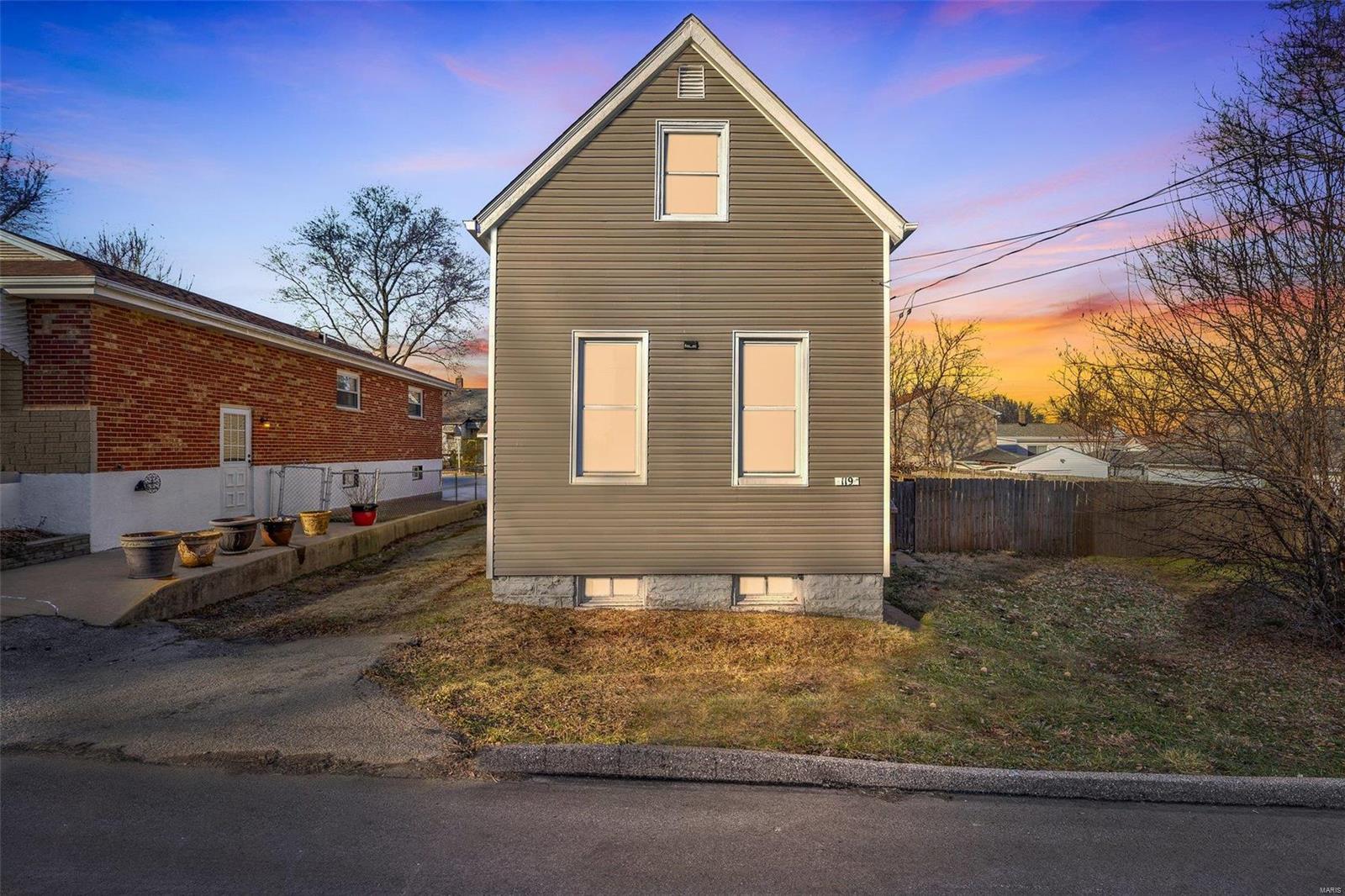 119 E Cartwright Avenue Property Photo