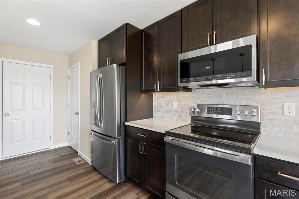 2 Burlington At Liberty Commons Property Photo 15