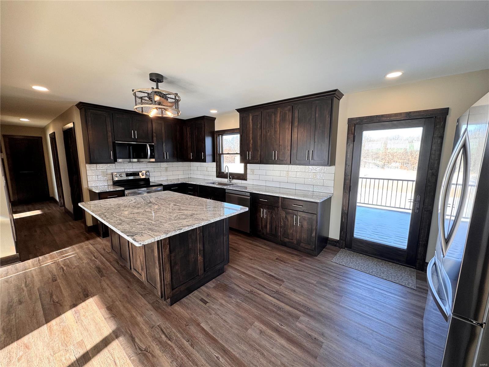 34688 Mo-d Property Photo 9