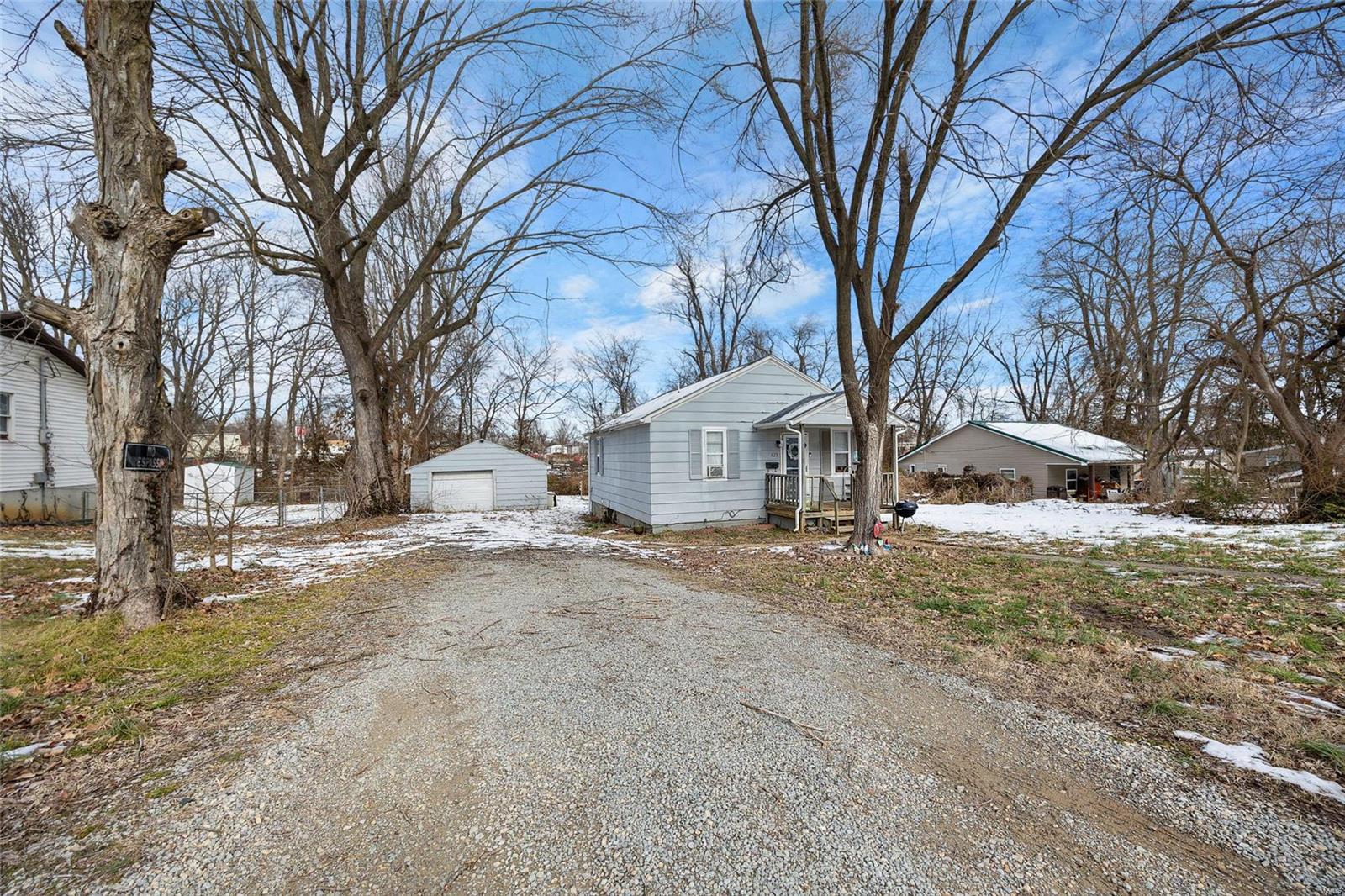 623 Quarry Street Property Photo 4