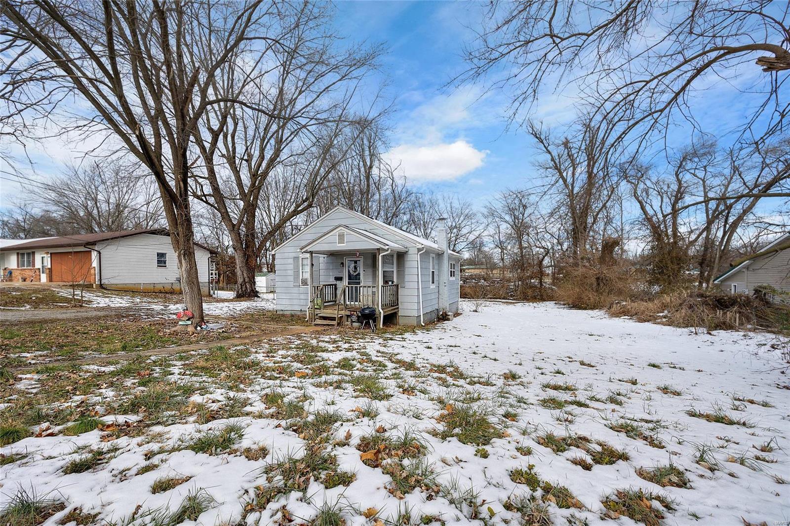 623 Quarry Street Property Photo 6