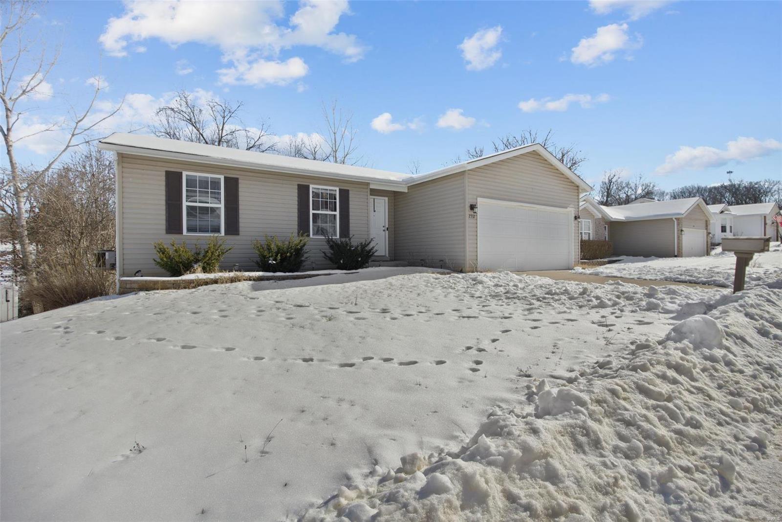 2332 Arkansas Drive Property Photo 2