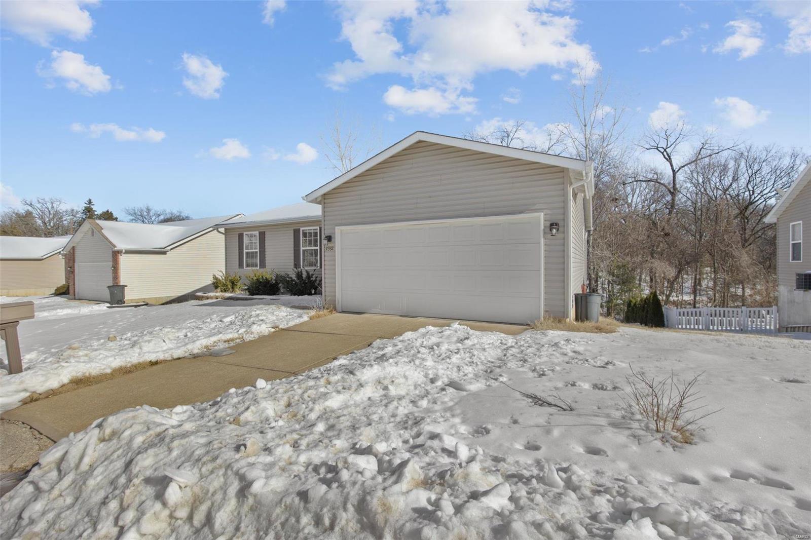 2332 Arkansas Drive Property Photo 3