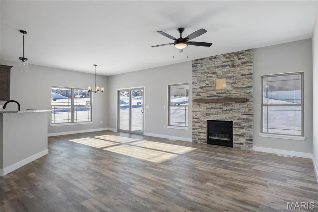 8011 8 Villa Valley Ln Property Photo 4