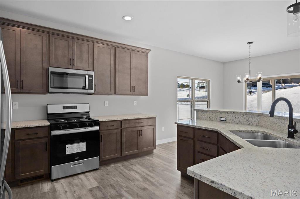 8011 8 Villa Valley Ln Property Photo 5