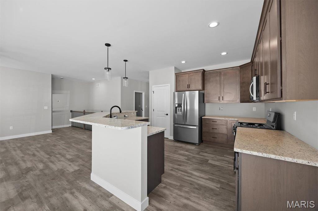 8011 8 Villa Valley Ln Property Photo 6