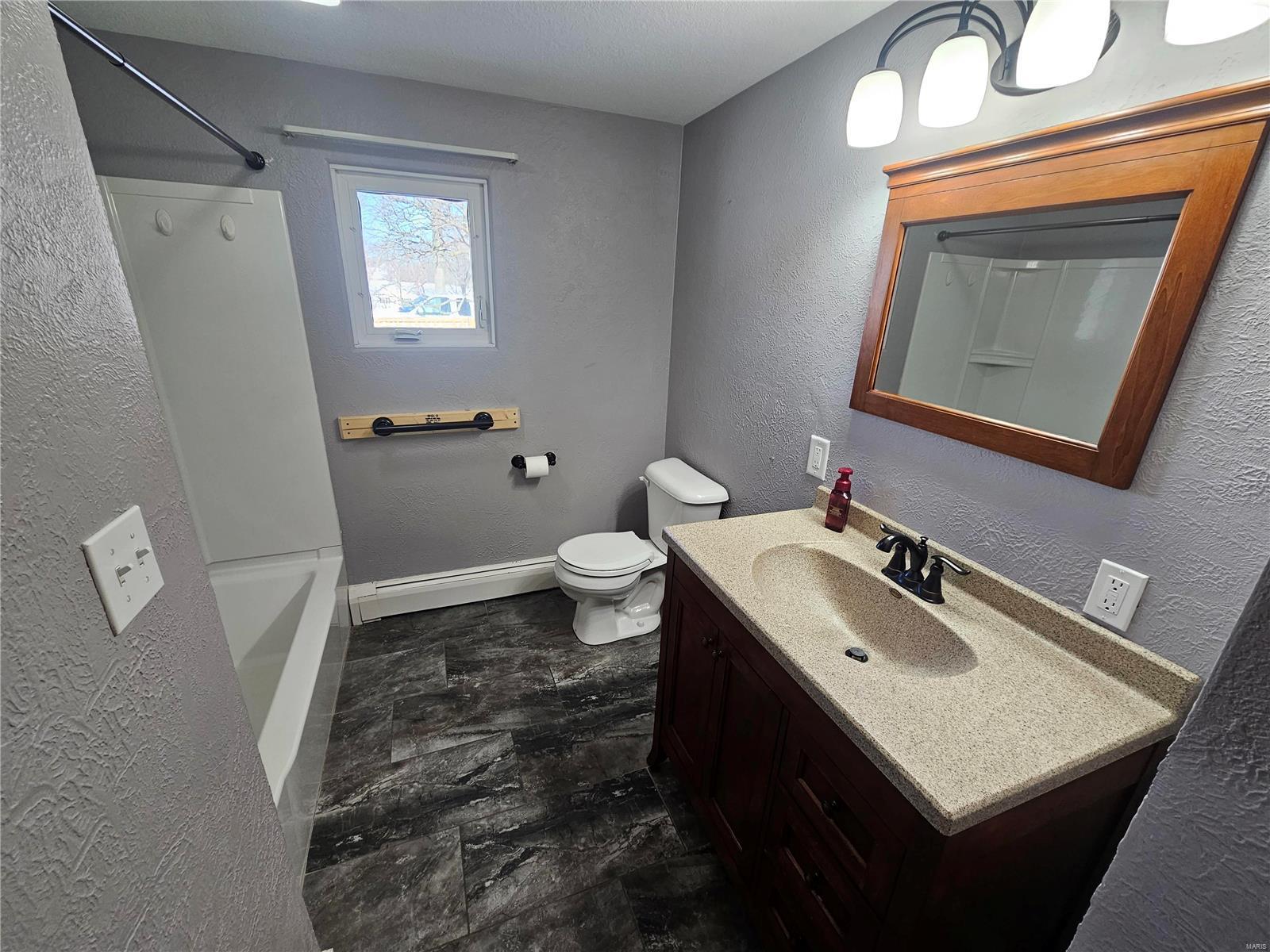111 Linn Drive Property Photo 10