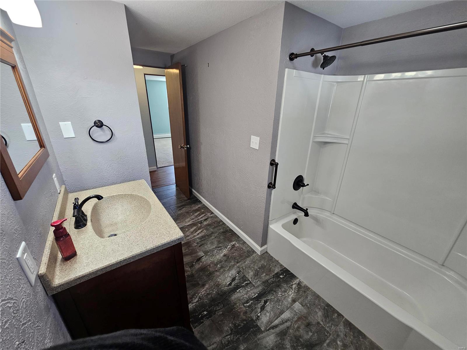 111 Linn Drive Property Photo 11
