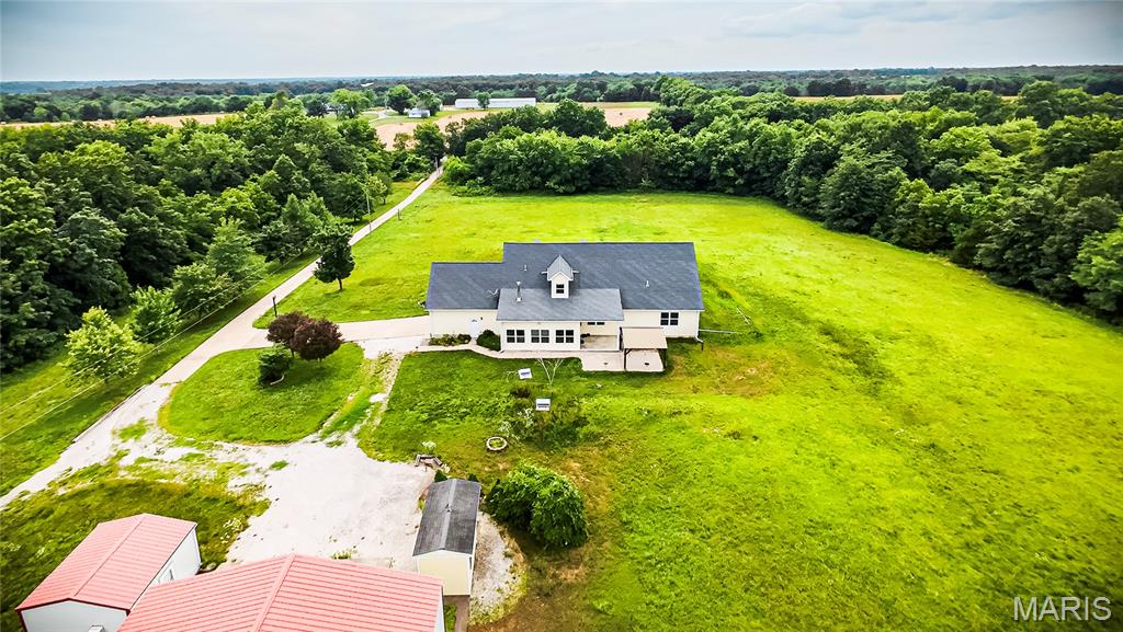 20305 Highway M Property Photo 2