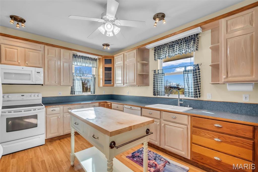 20305 Highway M Property Photo 17