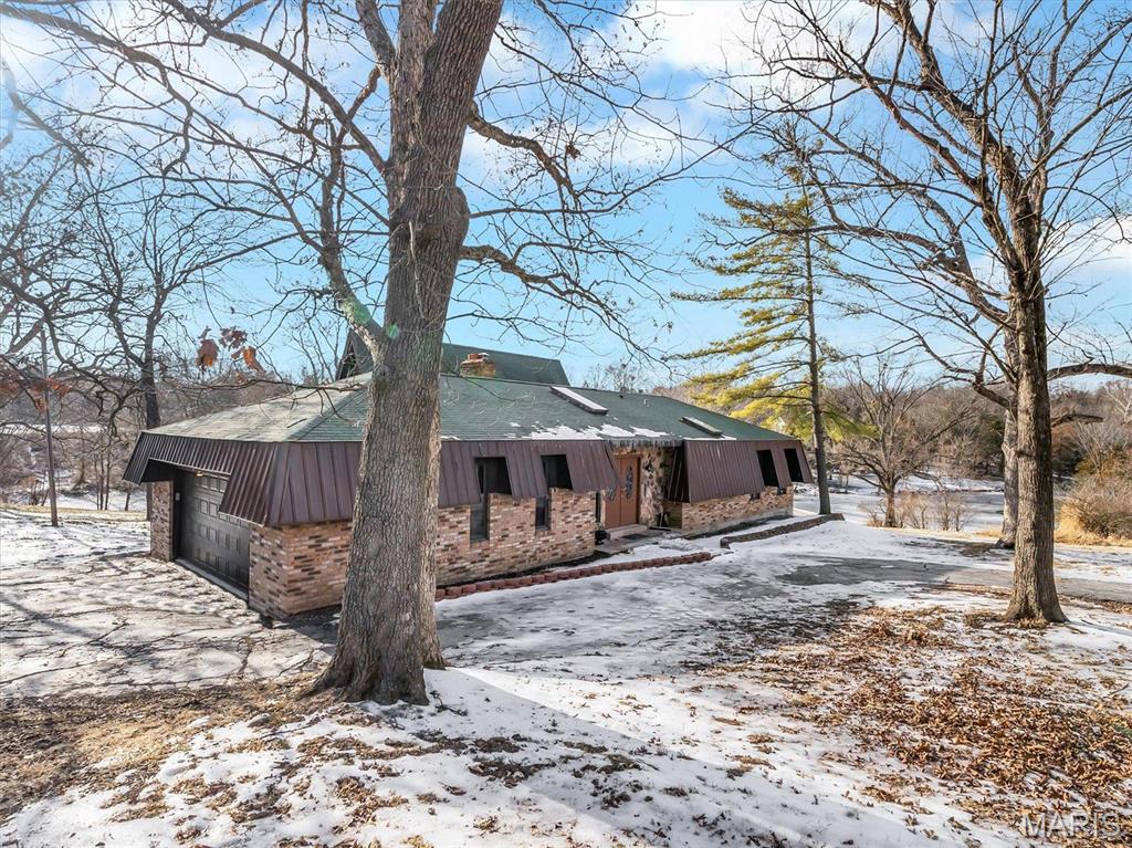 3553 Evergreen Drive Property Photo 1