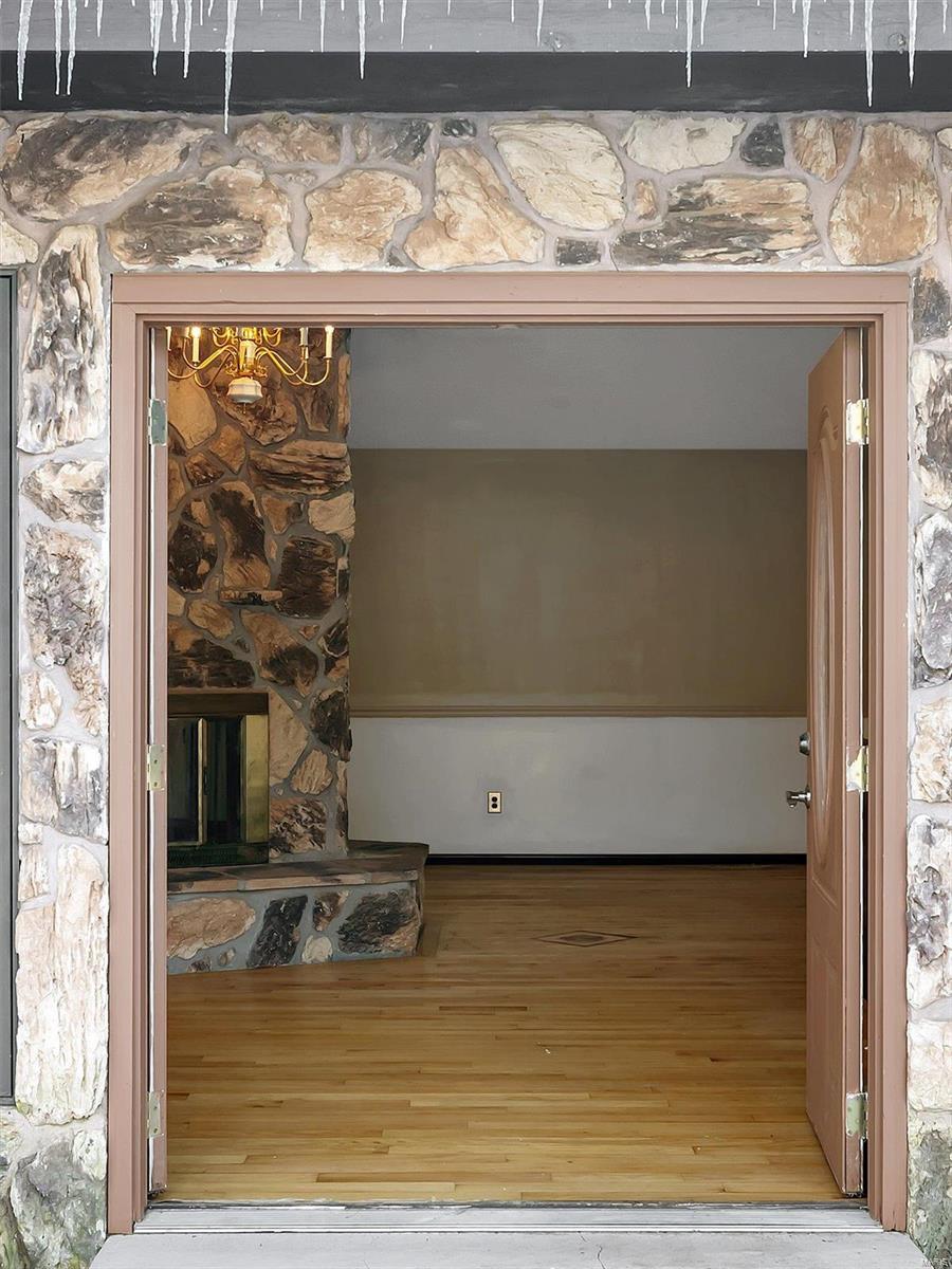 3553 Evergreen Drive Property Photo 14