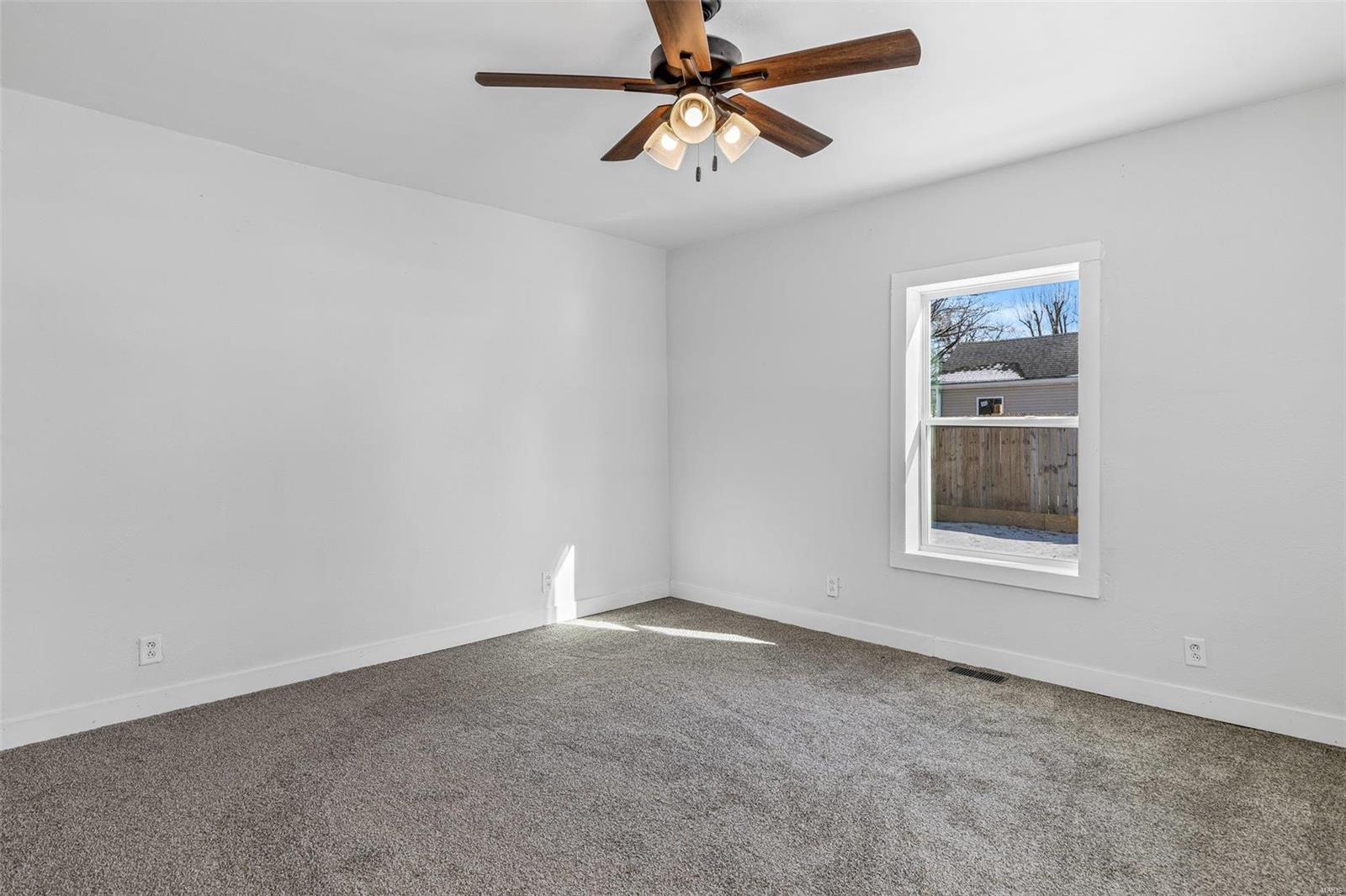 401 Forster Property Photo 6