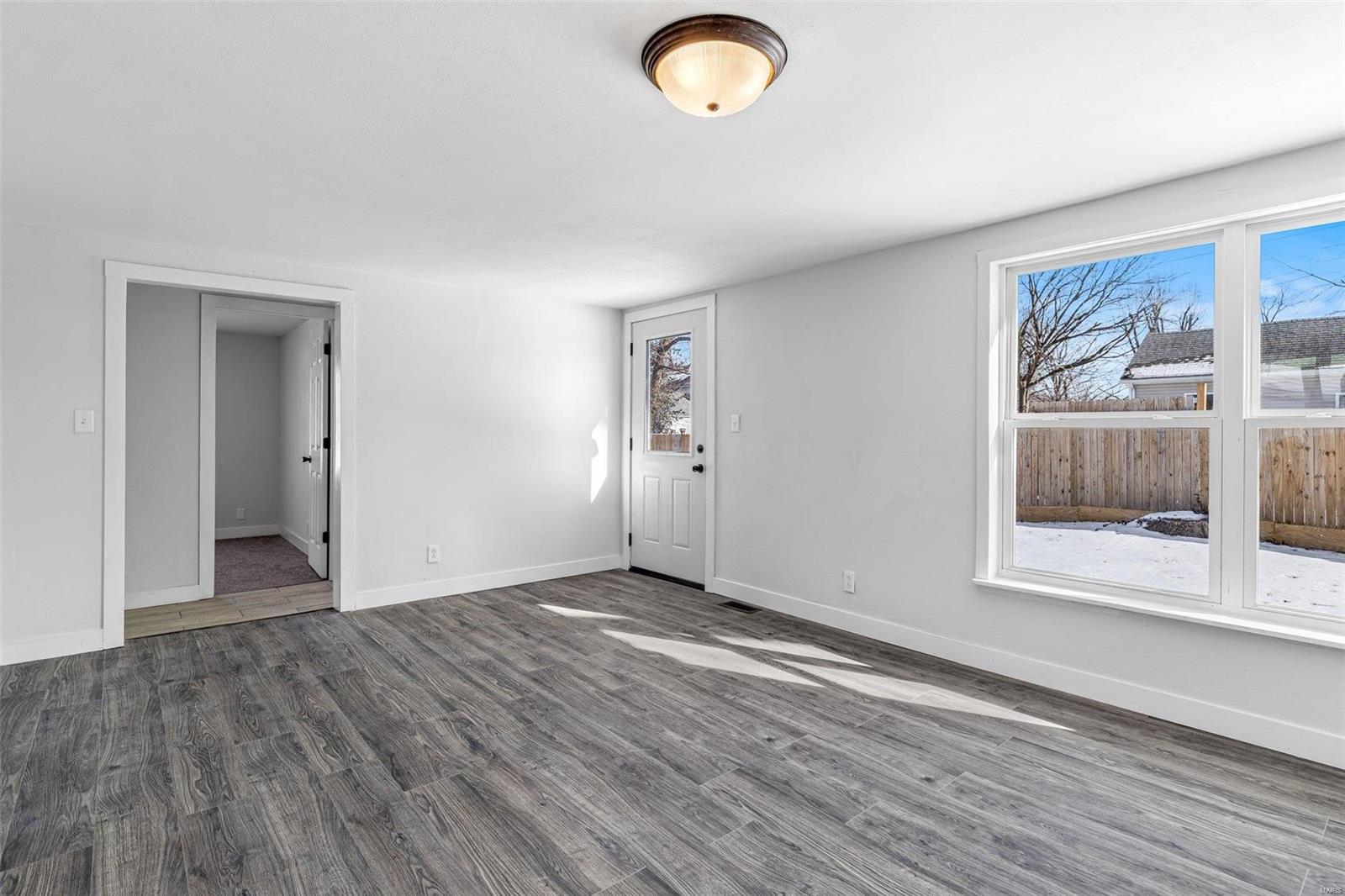 401 Forster Property Photo 12