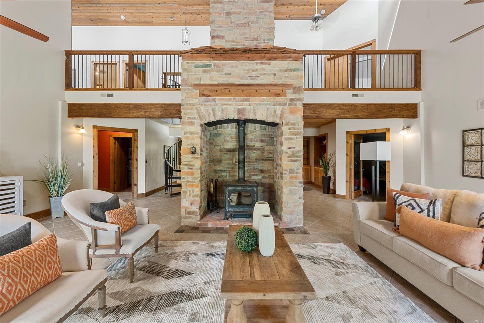 17102 Deer Mountain Road Property Photo 3