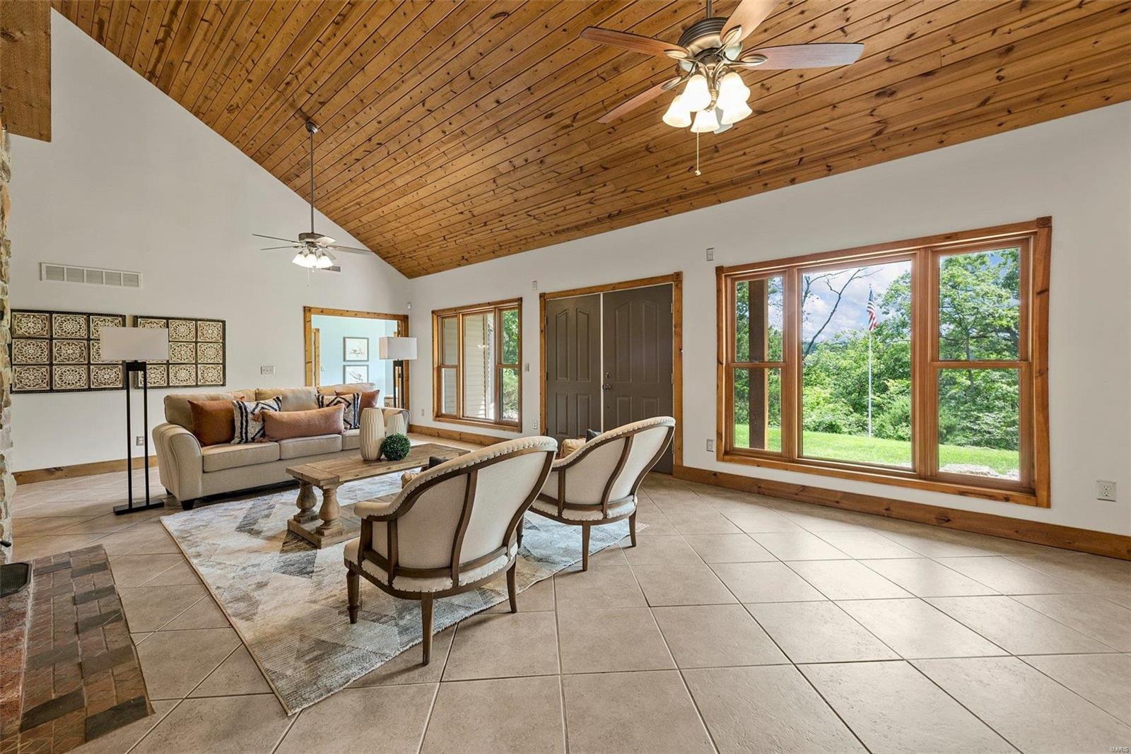 17102 Deer Mountain Road Property Photo 4
