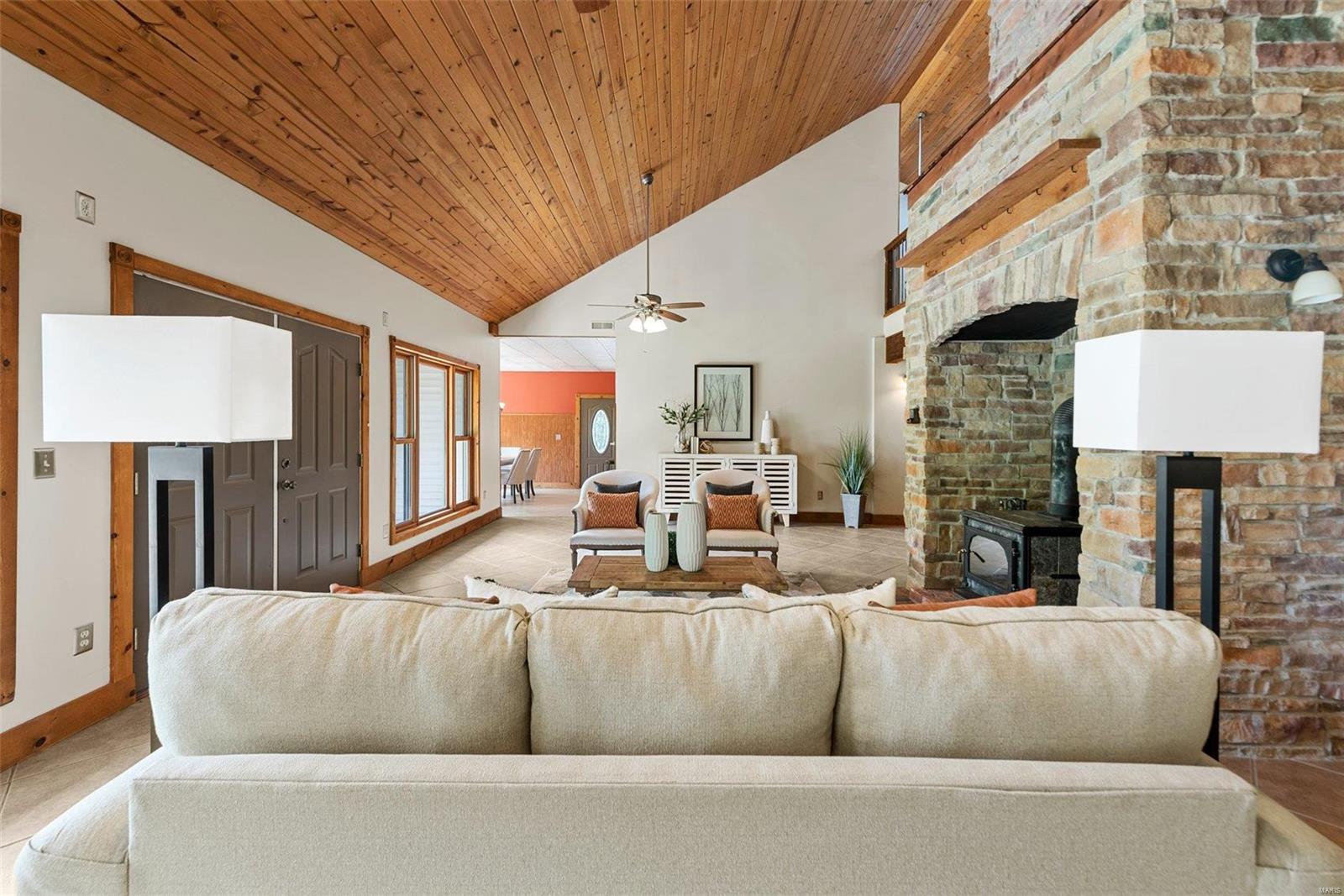 17102 Deer Mountain Road Property Photo 6