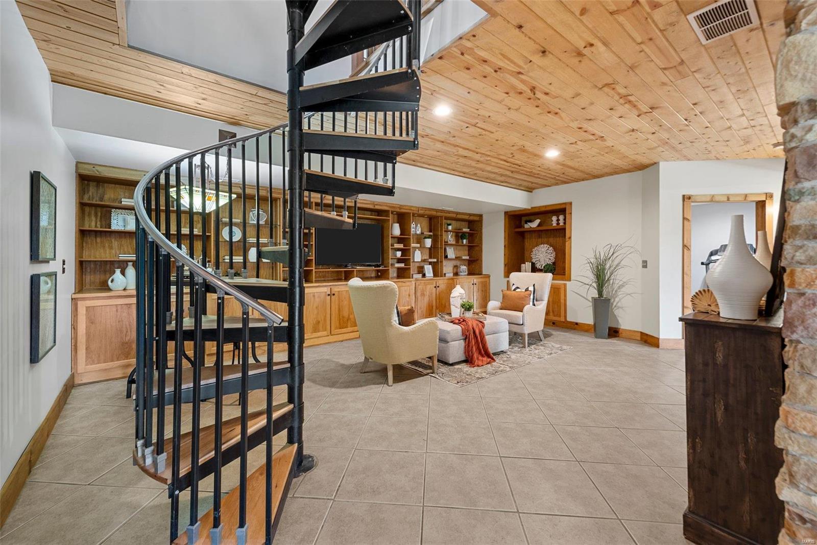 17102 Deer Mountain Road Property Photo 8