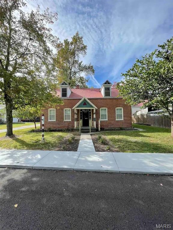 606 Washington Street Property Photo 2