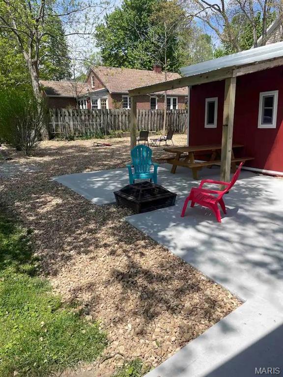 606 Washington Street Property Photo 5