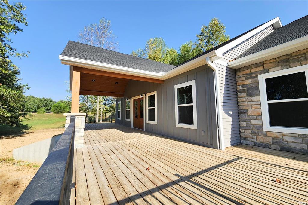 247 Pecan Landing Lane Property Photo 4