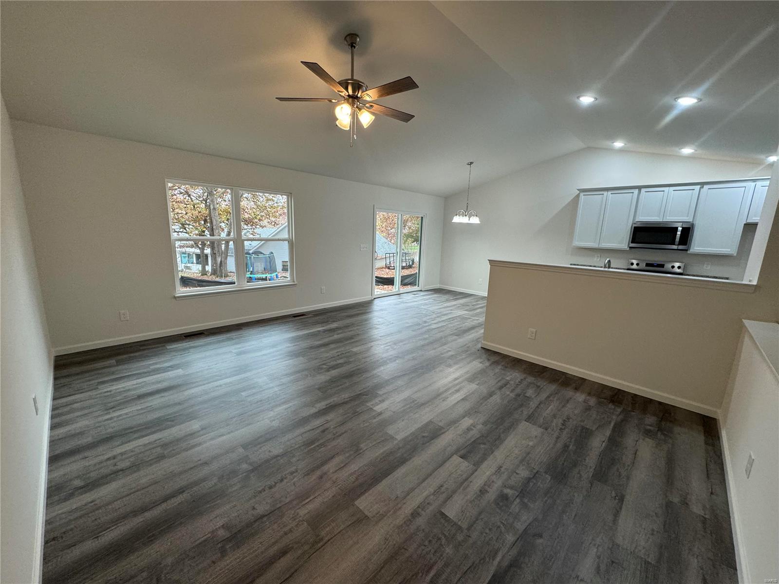 31524 Mimosa Court Property Photo 8