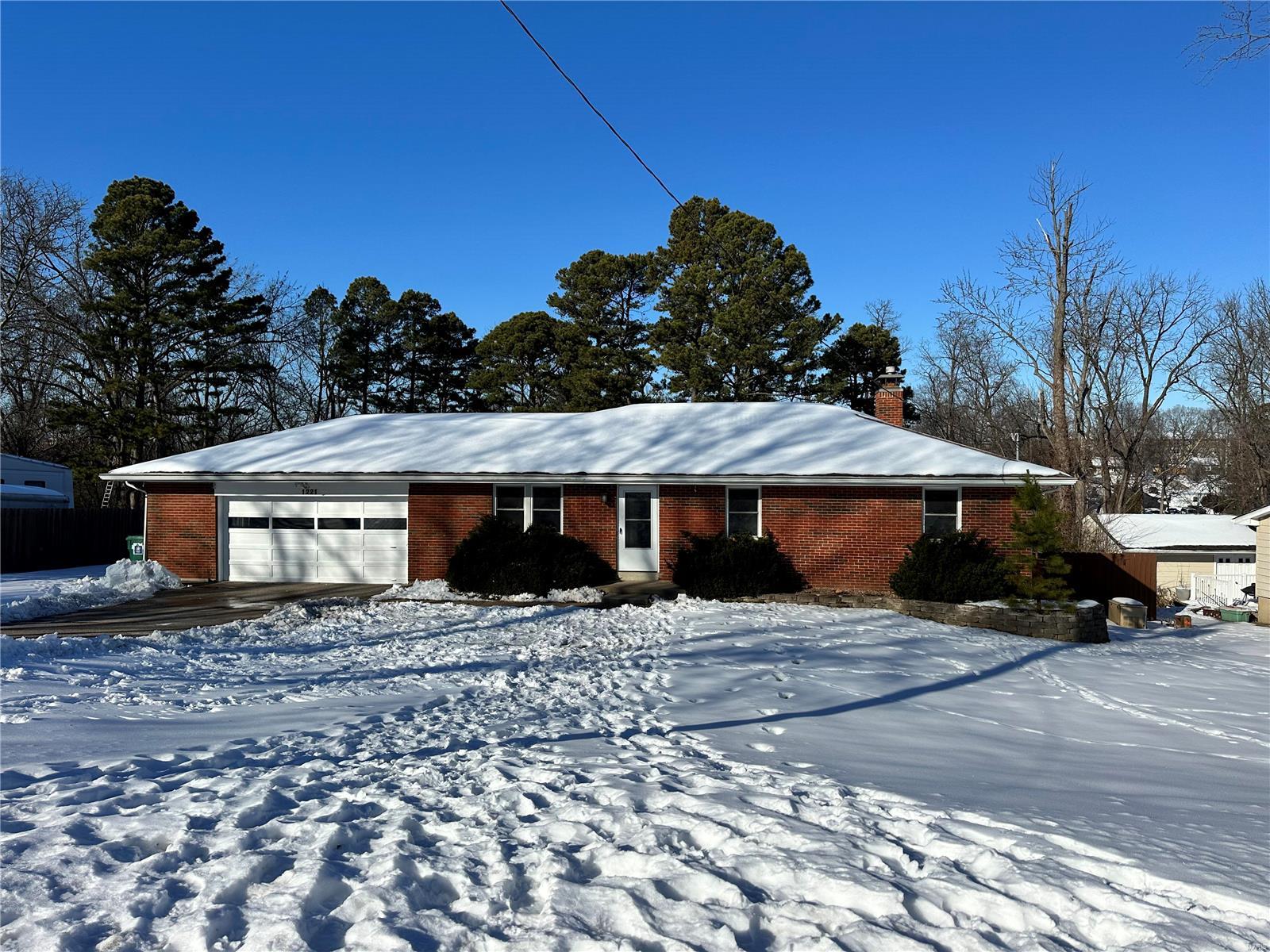 1221 Fairview Drive Property Photo 1