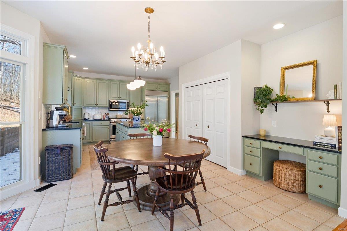219 Emerald Vale Drive Property Photo 14