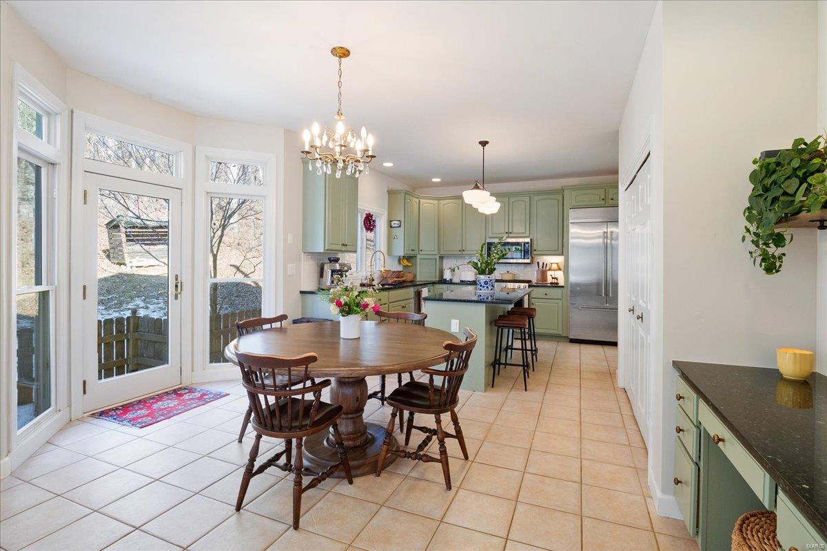219 Emerald Vale Drive Property Photo 15