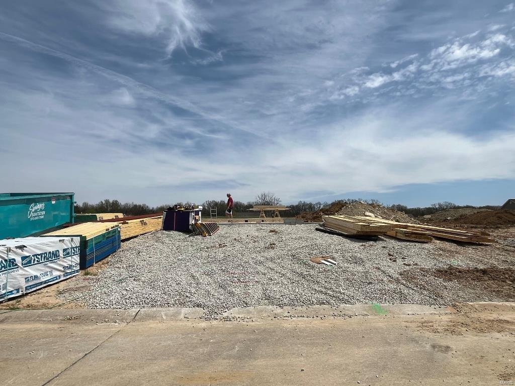 1014 Bay Hill Boulevard Property Photo 2