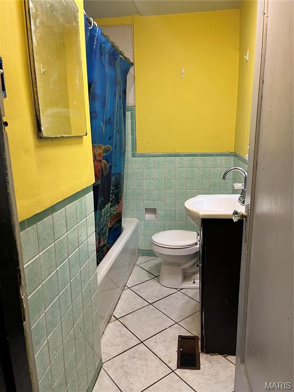 6901 Edison Avenue Property Photo 2