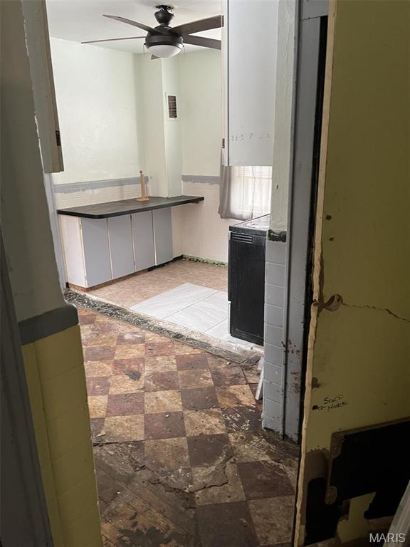 6901 Edison Avenue Property Photo 6