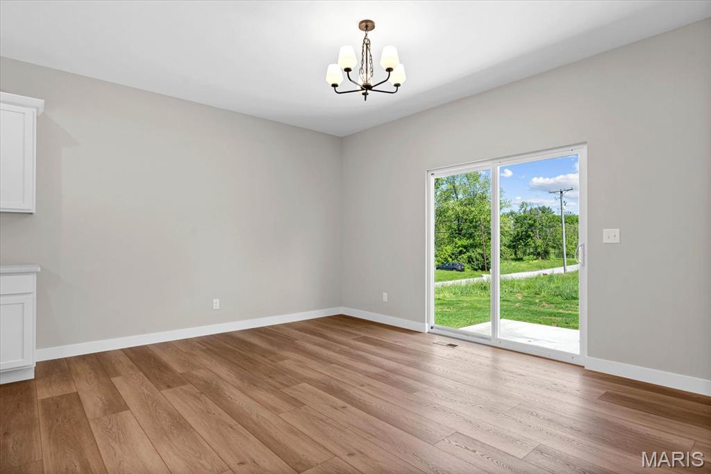 690 Vinci Dr Property Photo 16